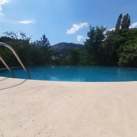 فيلة Kizilbel Otantik Villalar *